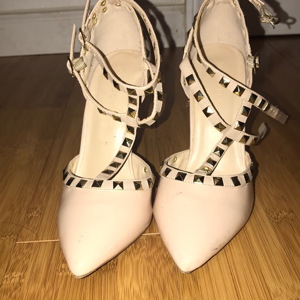 6.5 nude heels